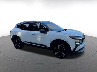 Used 2026 Nissan Kicks SR FWD video 2