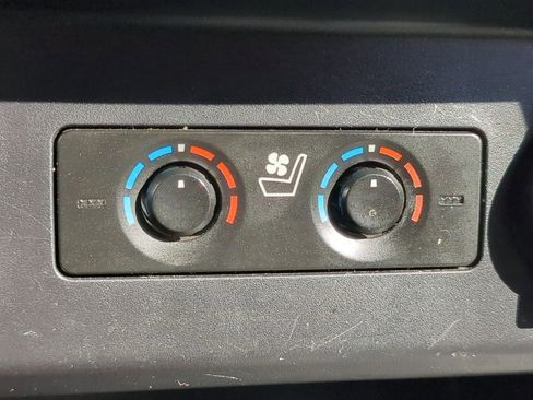 Used 2018 Toyota 4Runner Limited image 26