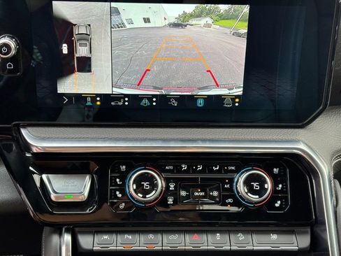 Used 2023 GMC Sierra 1500 Denali w/ Technology Package AWD/4WD image 23