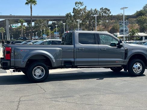 New 2026 Ford F350 Platinum w/ FX4 Off-Road Package AWD/4WD image 2