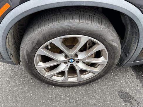 Used 2021 BMW X5 xDrive45e w/ Premium Package 3 AWD/4WD image 12