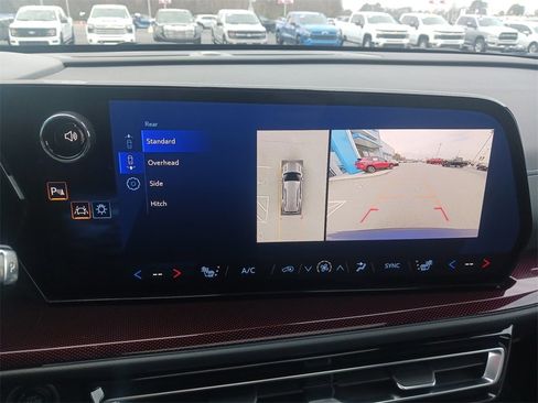 Used 2025 Chevrolet Traverse Z71 w/ Driver Confidence Package image 21