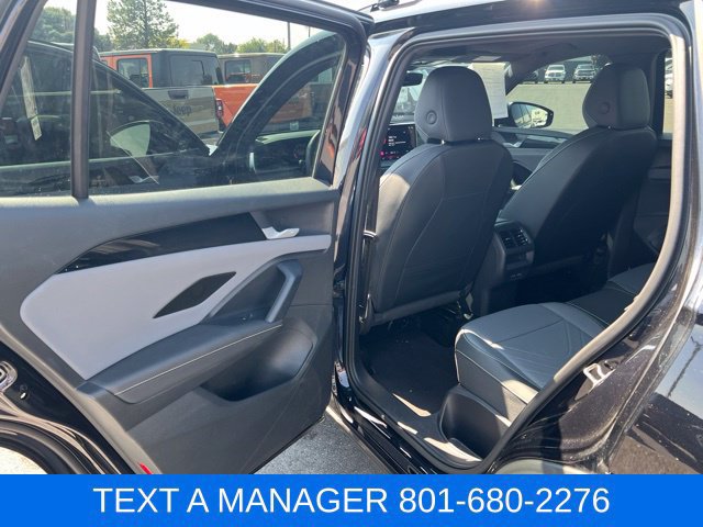 Used 2025 Volkswagen Tiguan SE R-Line AWD/4WD image 29
