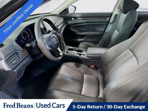 Used 2018 Honda Accord EX image 10