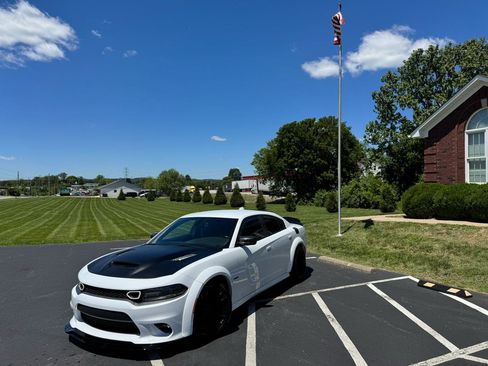 Used 2021 Dodge Charger R/T w/ Blacktop Package RWD image 1