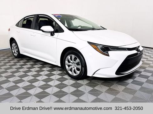 Used 2023 Toyota Corolla LE image 1