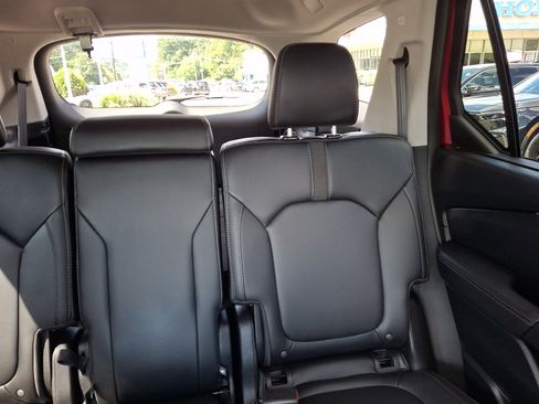 Certified 2023 Honda Pilot Touring image 20