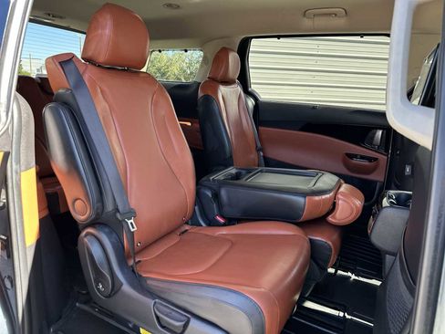 Used 2022 Kia Carnival SX image 18