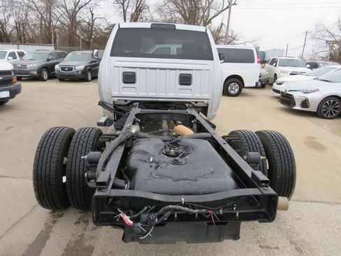 Used 2017 RAM 3500 Tradesman w/ Power & Remote Entry Group image 5