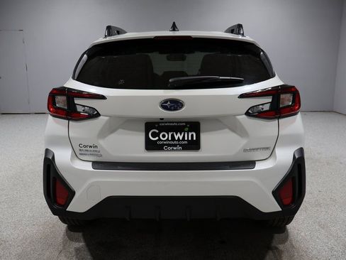 Used 2025 Subaru Crosstrek 2.0i Premium image 3
