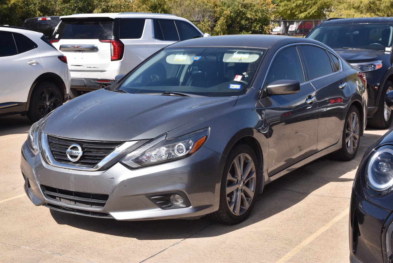 Used 2018 Nissan Altima 2.5 SR w/ SR Special Edition FWD image 2