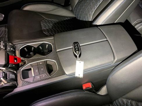 Used 2022 Lamborghini Urus AWD/4WD image 21