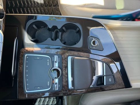 Used 2017 Audi Q7 3.0T Premium Plus w/ Premium Plus Package image 38