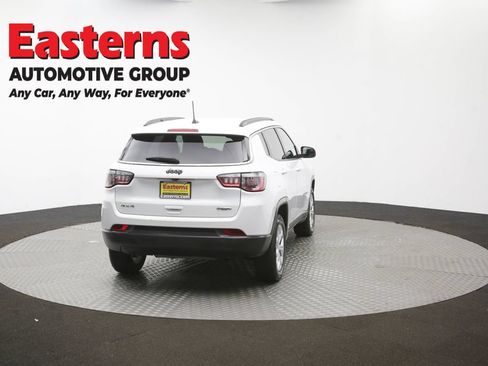 Used 2024 Jeep Compass Latitude AWD/4WD image 33