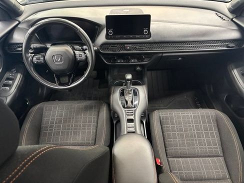 Used 2023 Honda HR-V Sport image 2