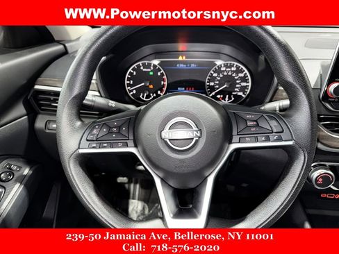 Used 2024 Nissan Altima 2.5 SV FWD image 24