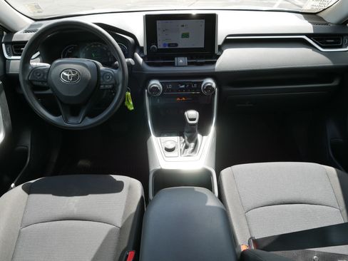 Used 2024 Toyota RAV4 LE AWD/4WD image 10