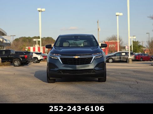 Used 2024 Chevrolet Equinox LS FWD image 2