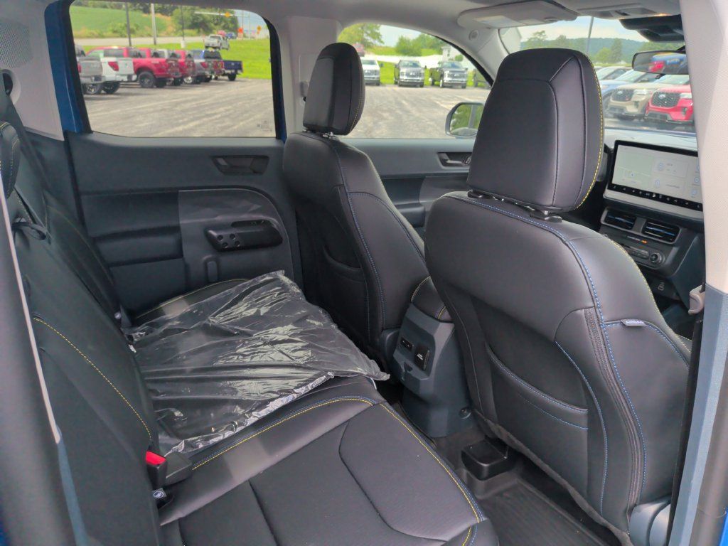Used 2025 Ford Maverick Lobo AWD/4WD image 10