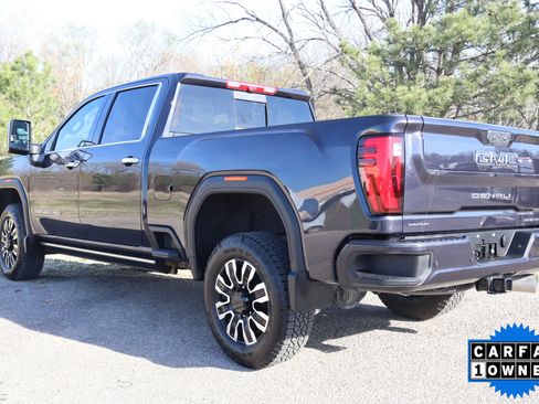 Used 2025 GMC Sierra 2500 Denali Ultimate image 10