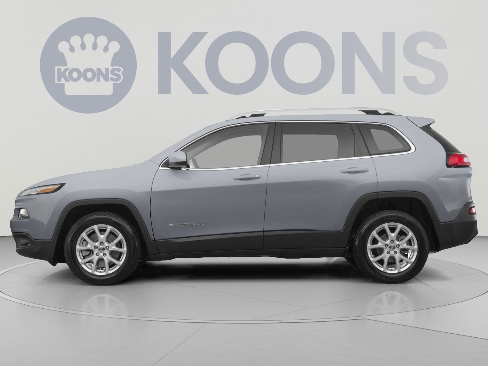 Used 2019 Jeep Cherokee Latitude Plus FWD image 2