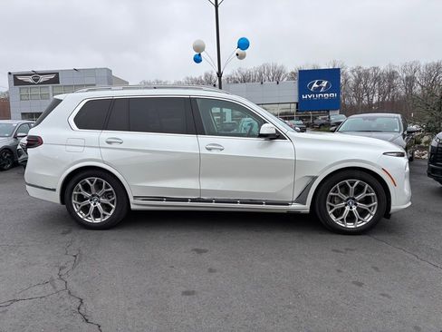 Used 2024 BMW X7 xDrive40i w/ Premium Package AWD/4WD image 8
