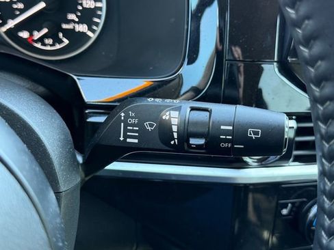 Certified 2024 Nissan Pathfinder SV w/ Lighting Package (N92) image 25