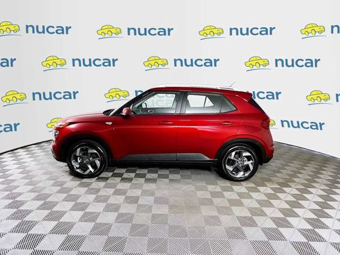 Certified 2024 Hyundai Venue SEL FWD image 4