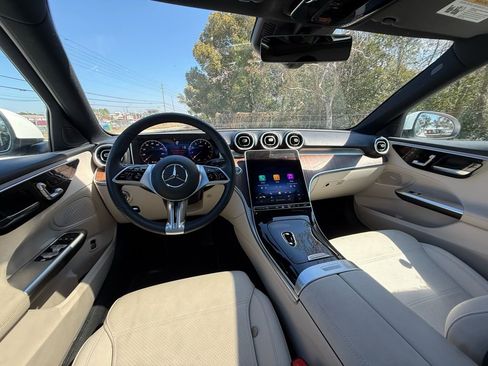 Used 2025 Mercedes-Benz C 300 4MATIC Sedan image 20