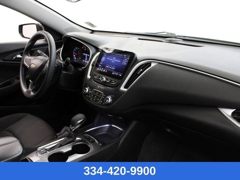 Used 2024 Chevrolet Malibu LT image 23