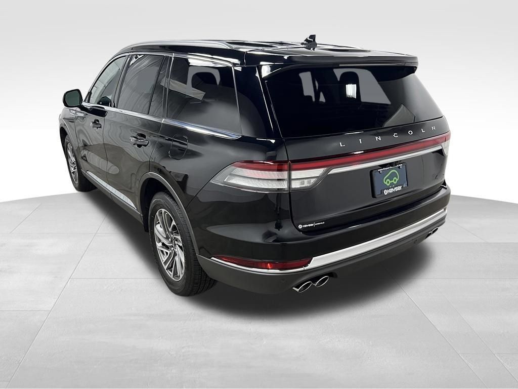 Used 2023 Lincoln Aviator AWD image 6
