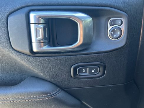 Used 2021 Jeep Wrangler Unlimited Rubicon w/ Dual Top Group image 15