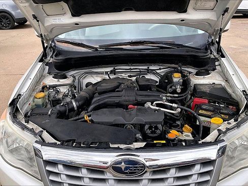 Used 2012 Subaru Forester 2.5X Premium w/ All-Weather Pkg AWD/4WD image 27