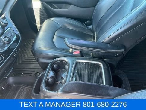 Used 2018 Chrysler Pacifica Touring-L Plus w/ Advanced Safetytec Group FWD image 23