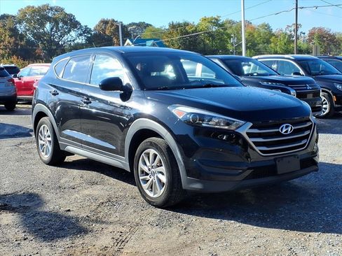 Used 2018 Hyundai Tucson SE image 3