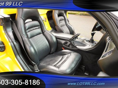 Used 2001 Chevrolet Corvette Convertible w/ Preferred Equipment Group2 RWD image 15