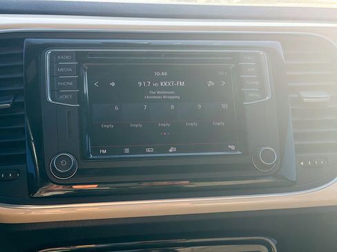 Used 2019 Volkswagen Beetle 2.0T SE image 14