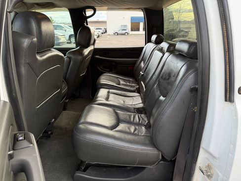 Used 2007 Chevrolet Silverado 2500 LT w/ Heavy-Duty Power Package image 40