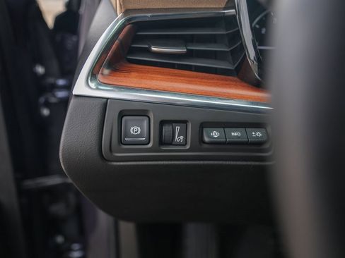 Used 2019 Cadillac XT5 Platinum image 15