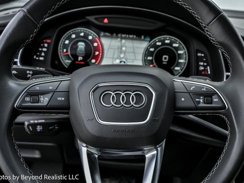 Used 2021 Audi Q8 Prestige image 34