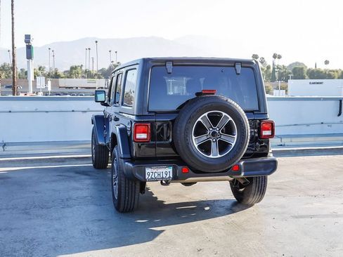 Used 2023 Jeep Wrangler Unlimited Sahara AWD/4WD image 7