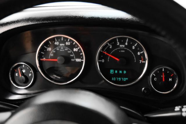 Used 2015 Jeep Wrangler Unlimited Sahara w/ Connectivity Group AWD/4WD image 20