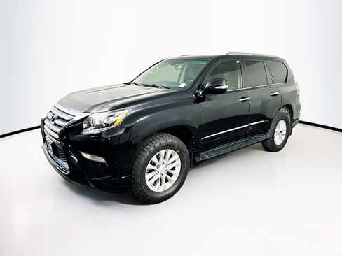 Used 2018 Lexus GX 460 image 3