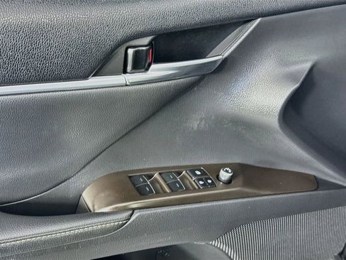 Used 2022 Toyota Camry XSE FWD image 23