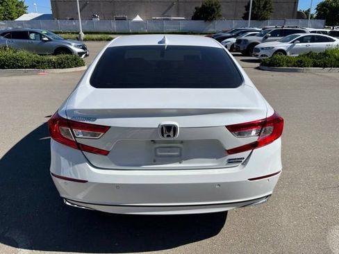 Used 2022 Honda Accord Touring image 6