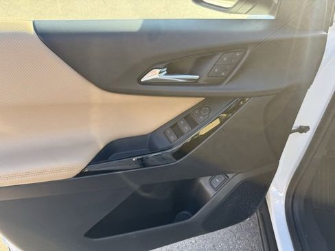 Used 2025 Chevrolet Equinox ACTIV w/ Safety and Technology Package image 15