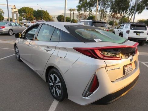 Used 2019 Toyota Prius Prime Premium image 8