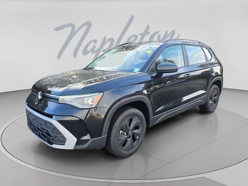 Used 2026 Volkswagen Taos S FWD image 1
