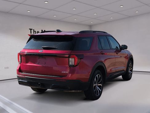 Used 2025 Ford Explorer ST-Line image 5