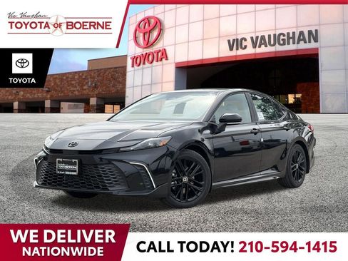 New 2026 Toyota Camry SE FWD image 1